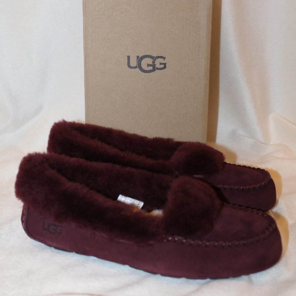 NIB UGG WOMEN'S SPILL SEAM SUEDE SHEARLING SLIP ON SLIPPERS BURGUNDY‎